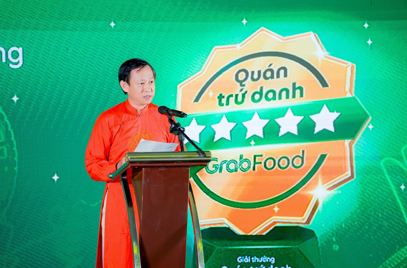 2-ong-ly-quan-1754195583.jpg