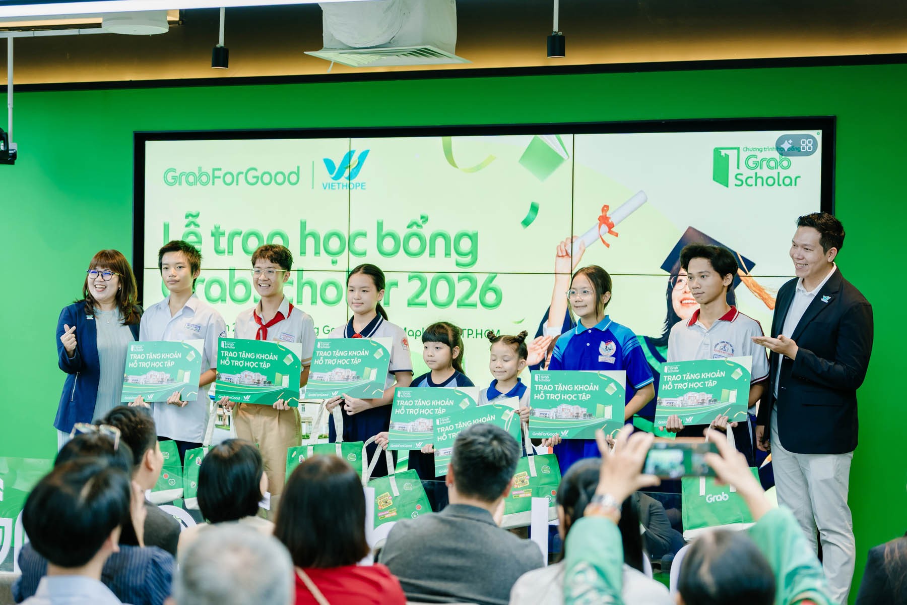 h1-grab-trao-tang-1792379914.jpg