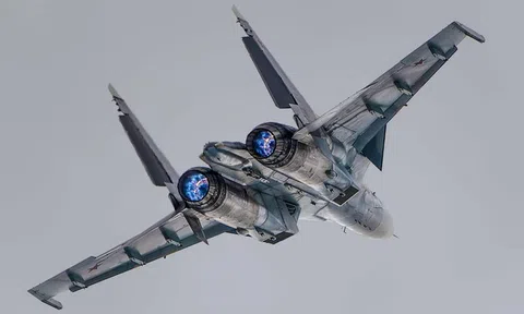 Khả năng cơ động tuyệt vời của máy bay chiến đấu đa năng Su-30SM