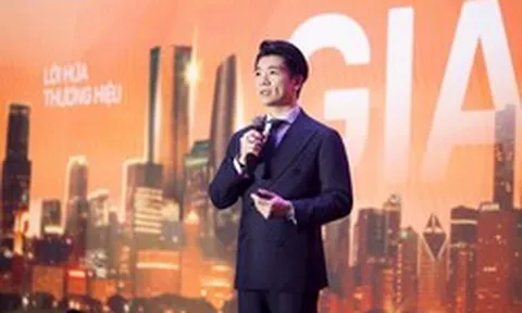 Phó Chủ tịch SHB xuất hiện lịch lãm tại ĐHĐCĐ 2026, giới thiệu bộ nhận diện mới lấy cảm hứng từ dáng hình đất nước