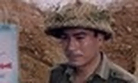 Từng đóng cặp hàng trăm mỹ nhân, tài tử nổi tiếng chọn cưới mối tình đầu