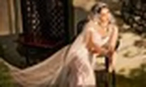 "Nữ hoàng nội y" Ngọc Trinh mặc váy cưới: "Cuối cùng mọi cố gắng rồi cũng được đền đáp"