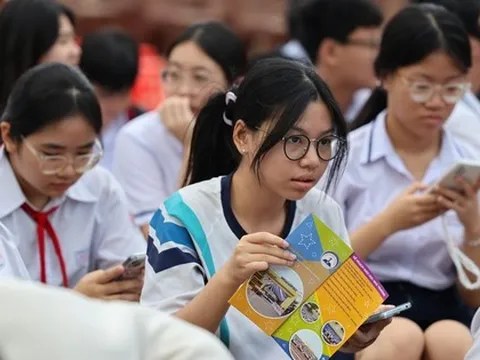 Thi lớp 10: Hướng dẫn ôn tập, làm bài thi môn toán