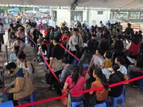 Nhà ở xã hội và thực trạng người dân “không đủ nghèo để được hỗ trợ nhưng cũng không đủ giàu để tự mua”