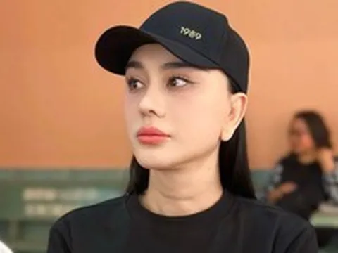 Loạt sao Việt chia buồn với ca sĩ Lâm Khánh Chi