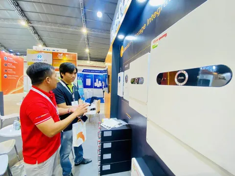Đèn Năng Lượng Mặt Trời Điện Quang: Giải pháp bền vững cho môi trường và tiết kiệm chi phí hiệu quả