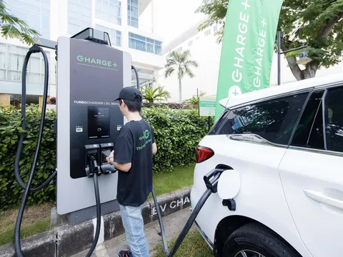 Grab Việt Nam ra mắt tính năng Tiện Ích Xe Điện, tiên phong mang đến trải nghiệm sử dụng xe điện liền mạch cho đối tác tài xế