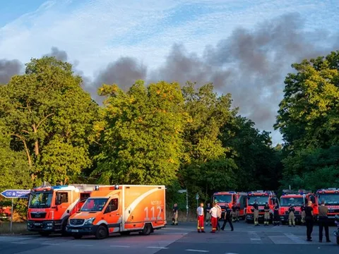 Đức: Cháy lớn trong rừng ở Berlin sau vụ nổ tại kho đạn của cảnh sát