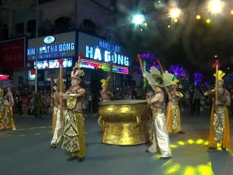 Lần đầu tiên diễn ra Lễ hội Carnaval đường phố tại Hà Nam